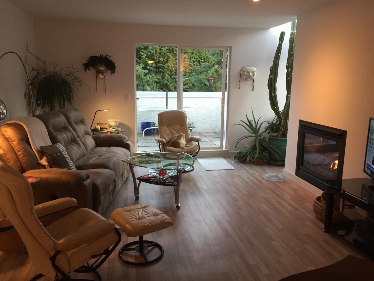 A Room At The Camelia Bed And Breakfast Tsawwassen Extérieur photo